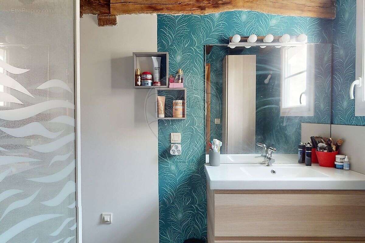 Maison à SAINT-JEAN-DE-BRAYE