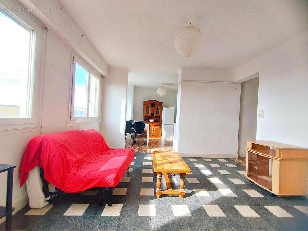   - Appartement à NICE