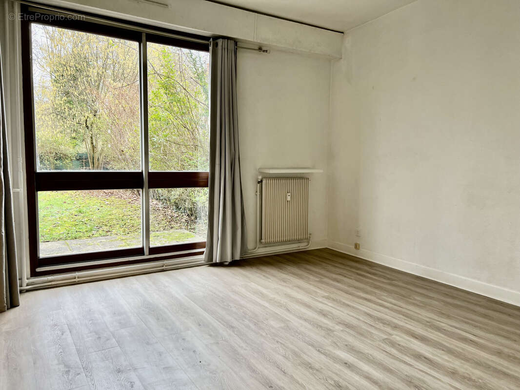 Appartement à BIEVRES