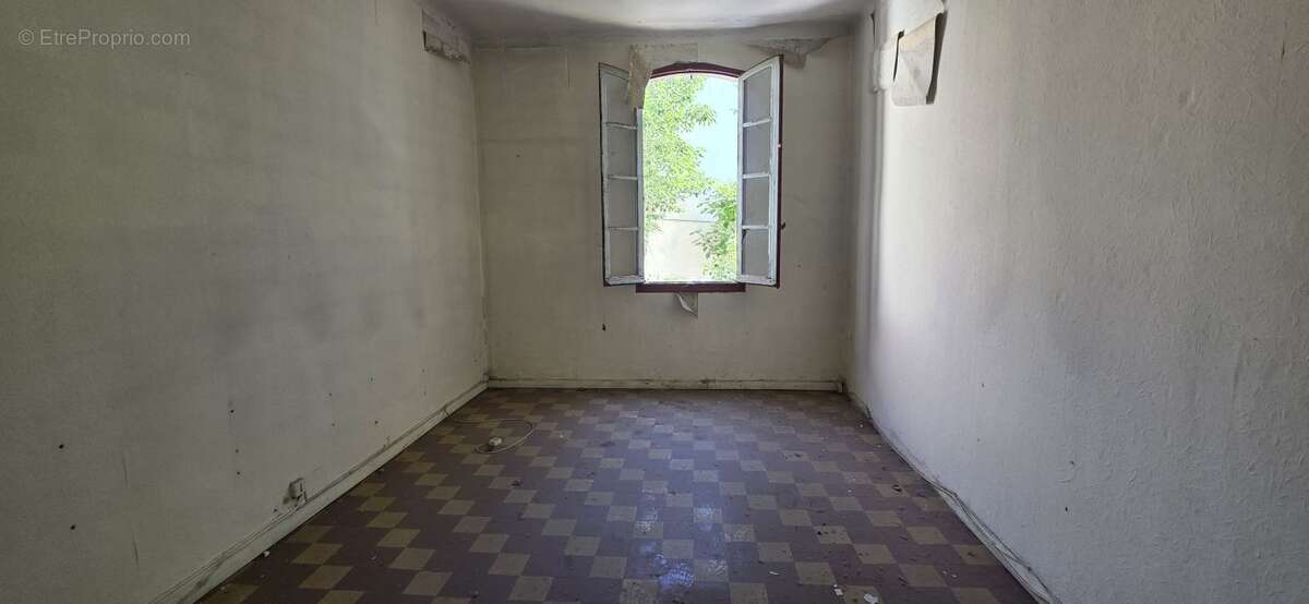 Maison 141 m² à Sorgues  - photo 4