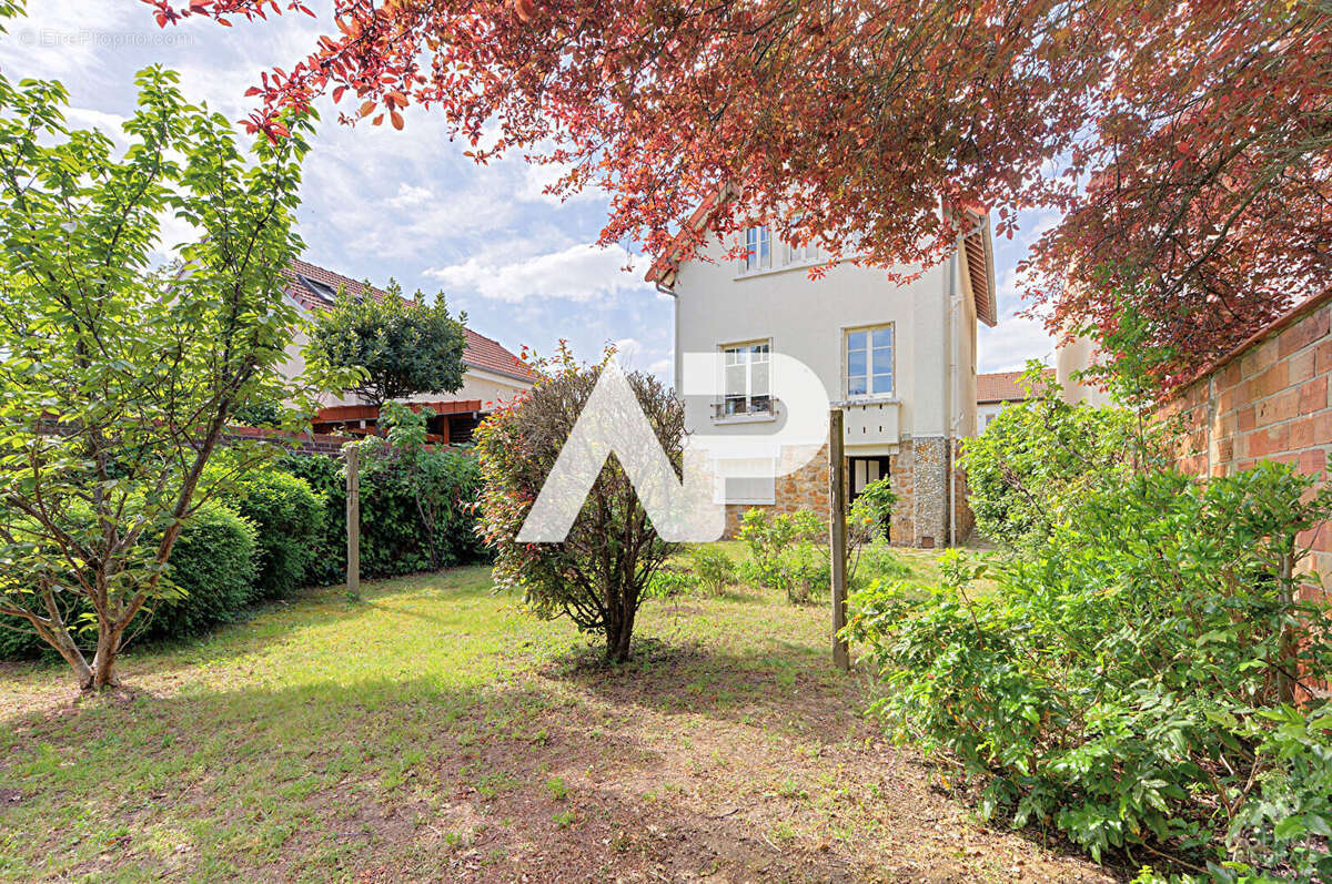 Maison à RUEIL-MALMAISON