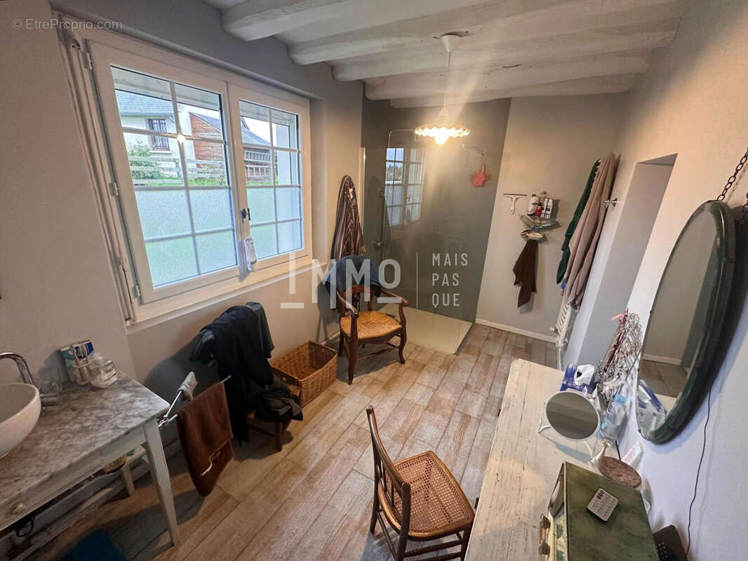 Maison à CHAHAIGNES