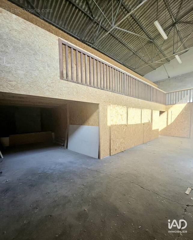 Photo 1 - Commerce à DAX