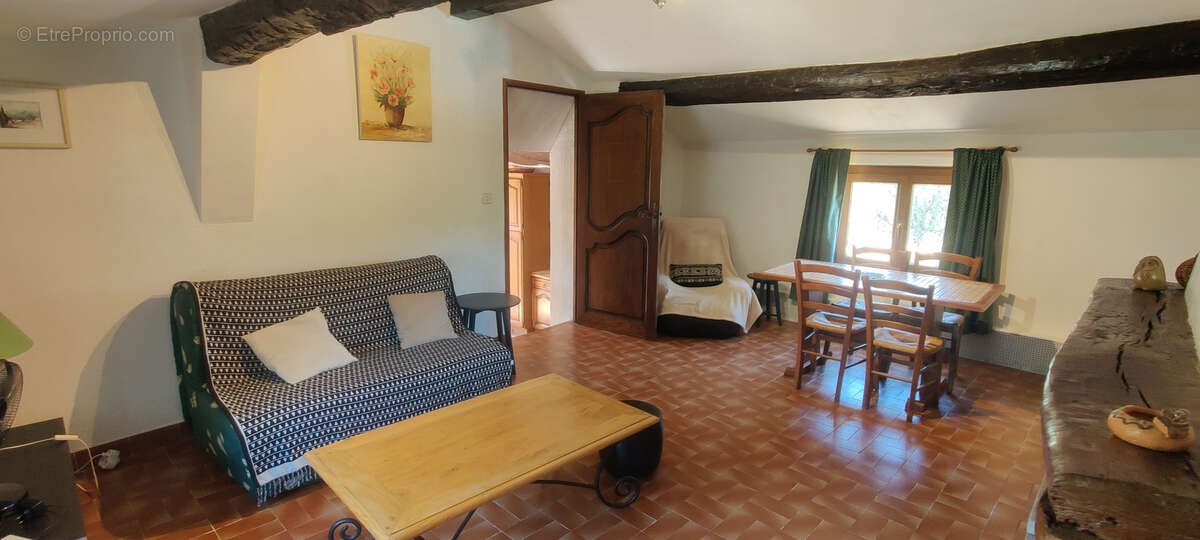 Maison à VILLECROZE