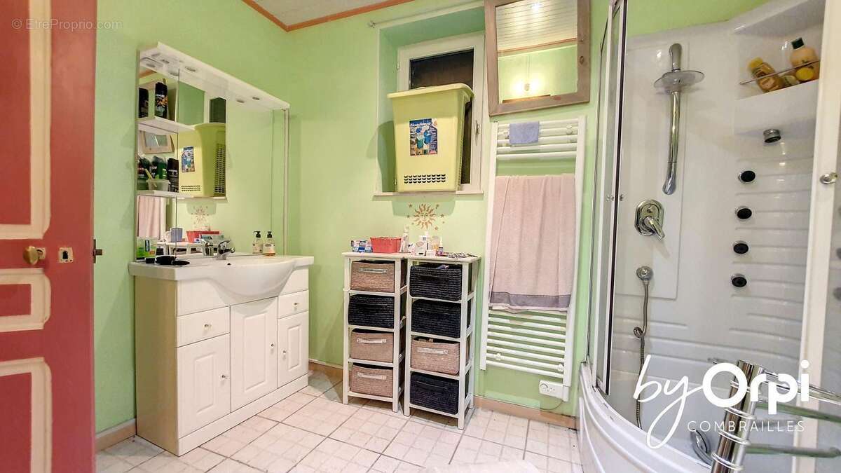 Maison à VERNEUGHEOL