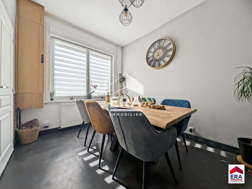 Maison à CROIX