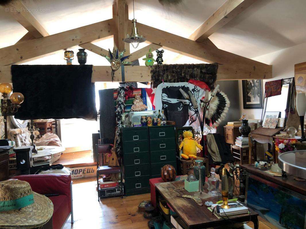 Maison à VILLARDEBELLE