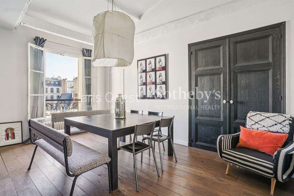 Appartement à NEUILLY-SUR-SEINE