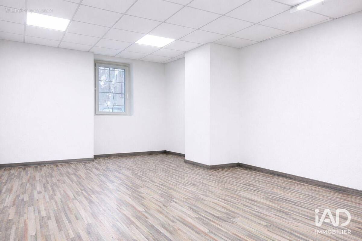 Photo 1 - Commerce à TOULON