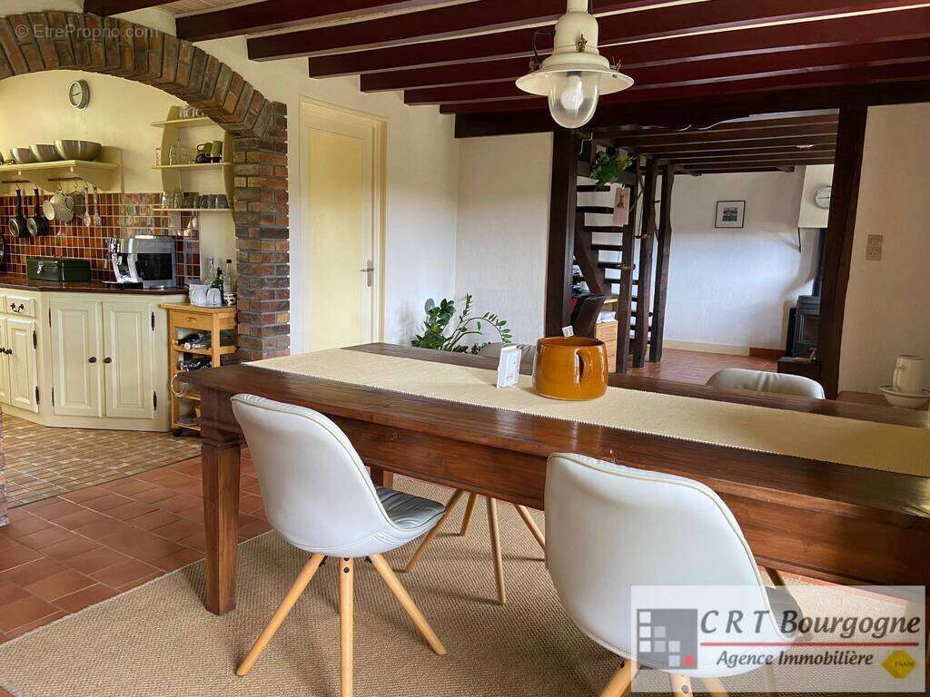 Maison à MOULINS-SUR-OUANNE