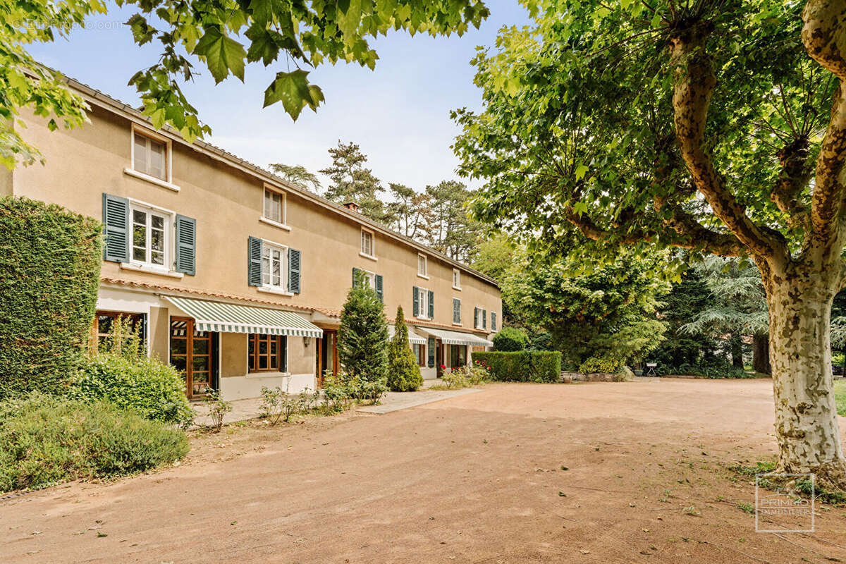 Maison à CHARBONNIERES-LES-BAINS