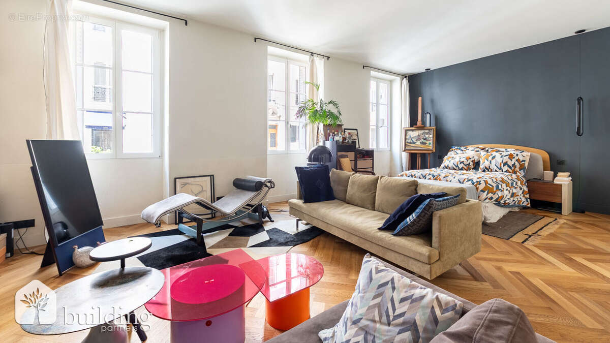 Appartement à PARIS-17E