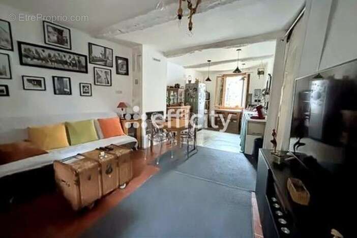 Maison à SAINT-GENIES-DE-FONTEDIT