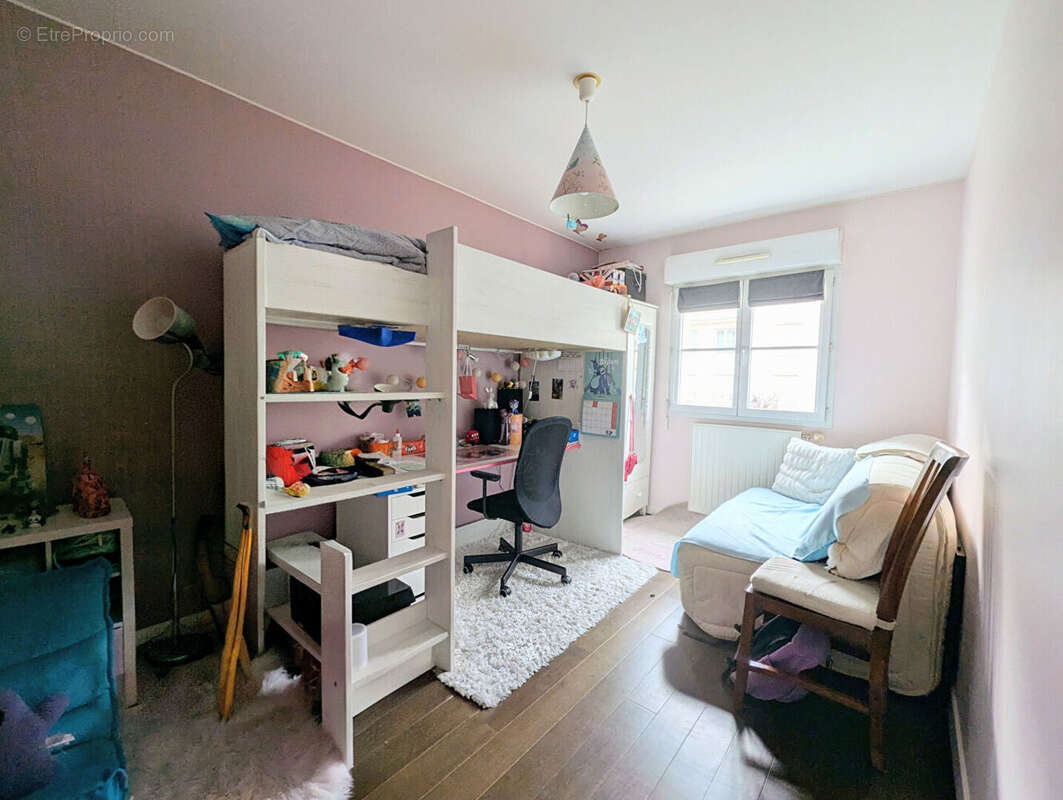 Appartement à LE PLESSIS-ROBINSON