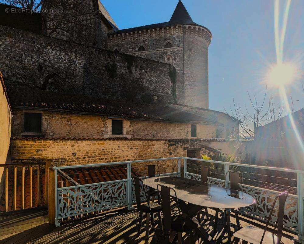 Maison à VERTEUIL-SUR-CHARENTE