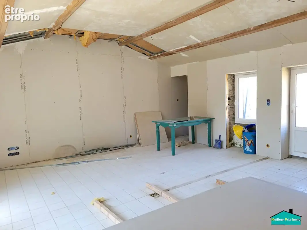 LA GARNACHE Maison à rénover avec four à pain - photo 2