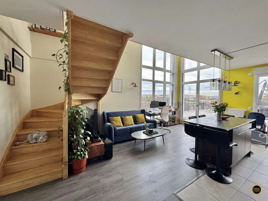 Appartement à COLOMBES