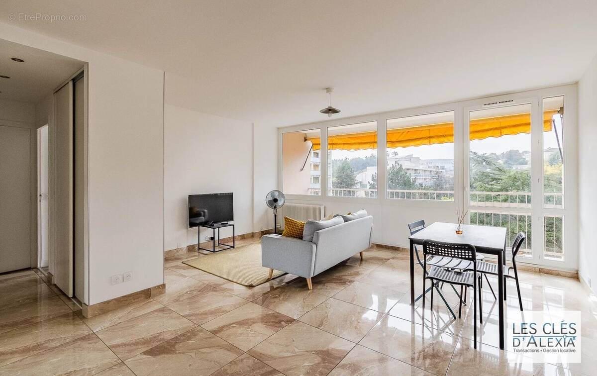 Appartement à OULLINS