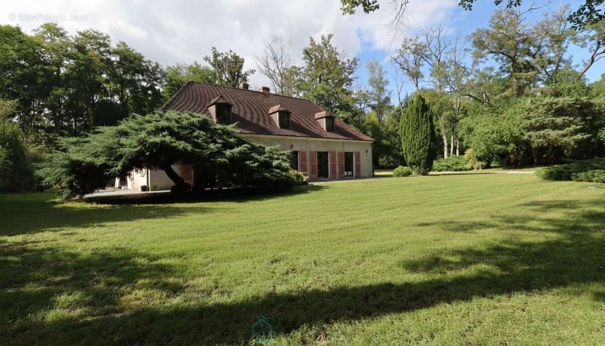 Maison à NOISY-SUR-ECOLE