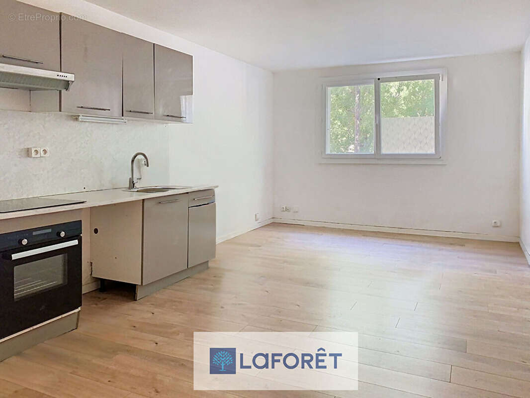 Appartement T3  Garage quartier Briancourt TOULON - photo 2