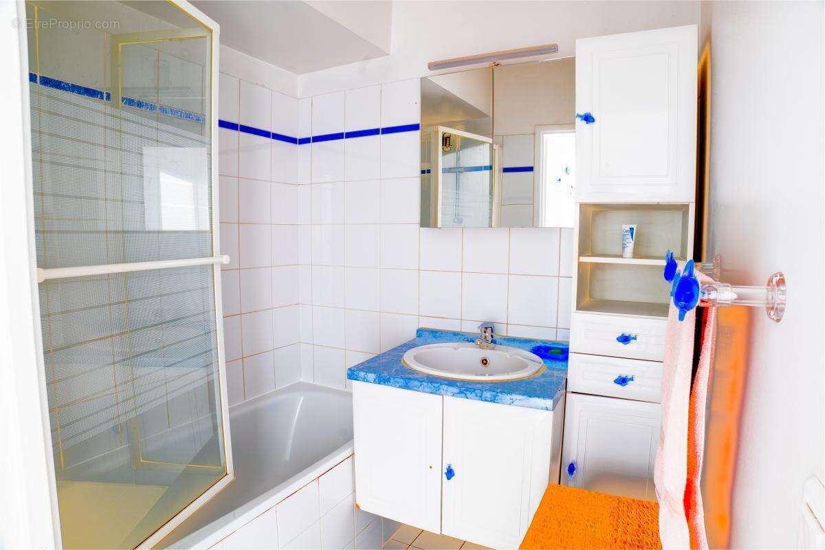 Appartement à VILLENEUVE-LA-GARENNE