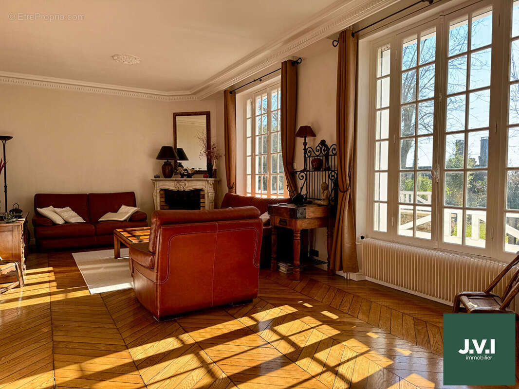 Maison à MONTMORENCY