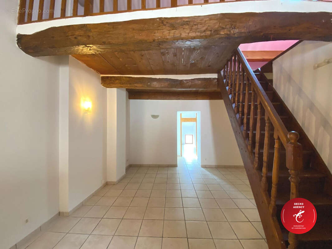 Piece a vivre - Appartement à LA MOTTE