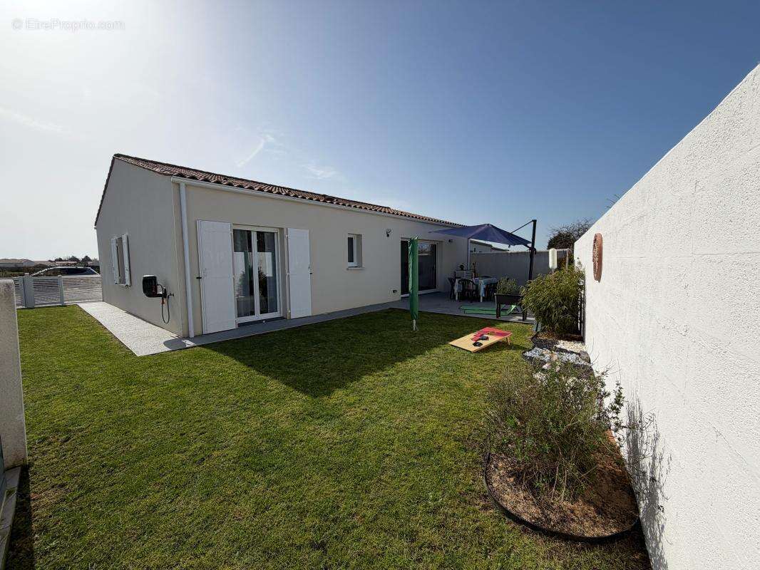 Maison à ECHILLAIS