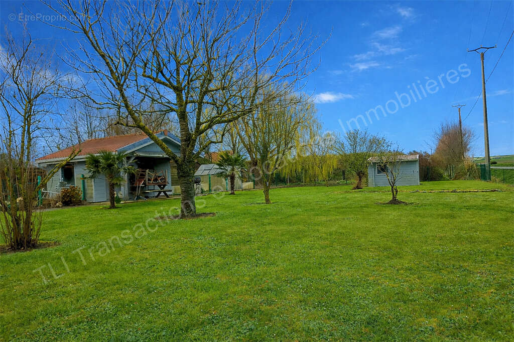 Grande maison avec terrain de loisir - photo 5