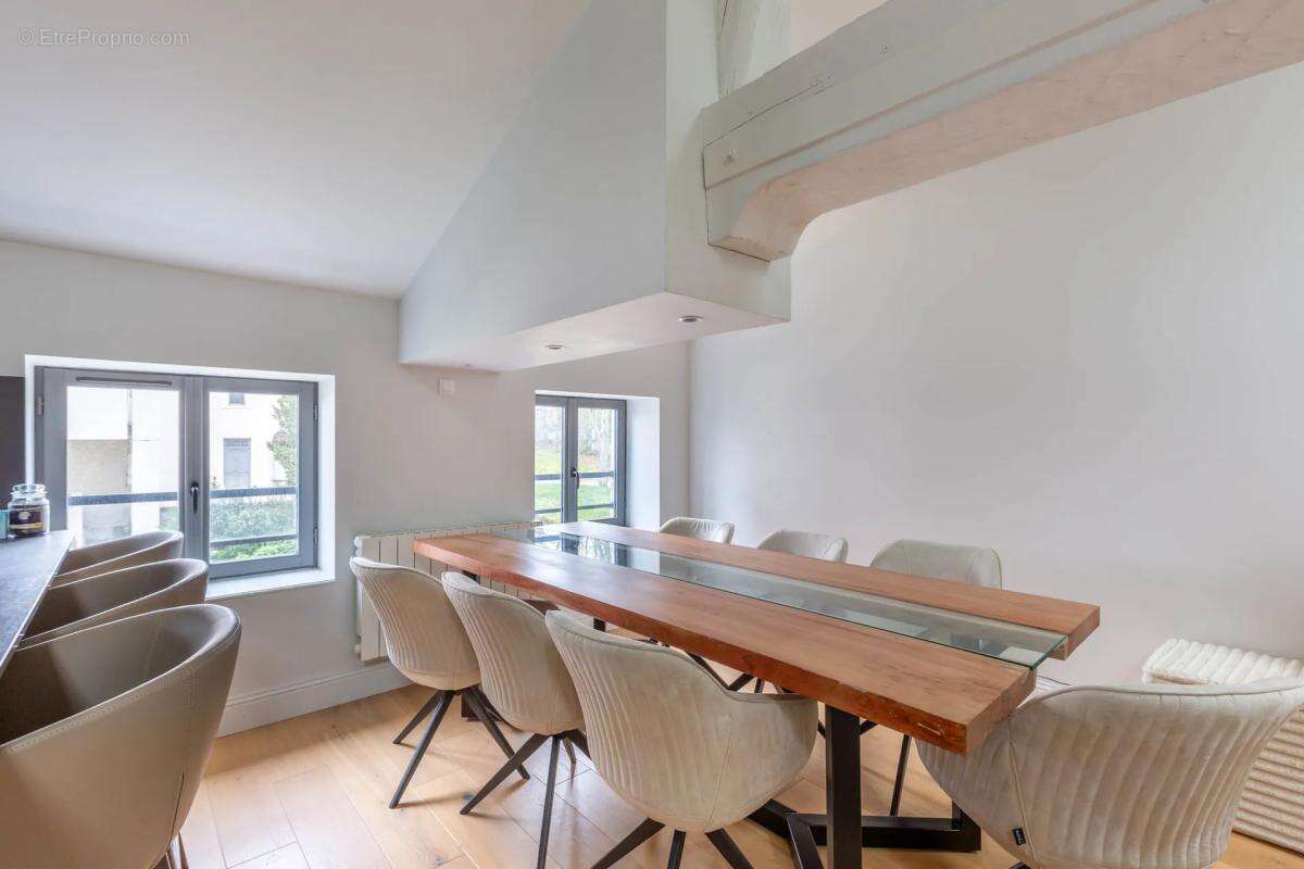 Appartement à CHAMPAGNE-AU-MONT-D'OR