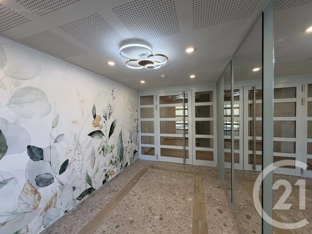 Appartement à OPIO