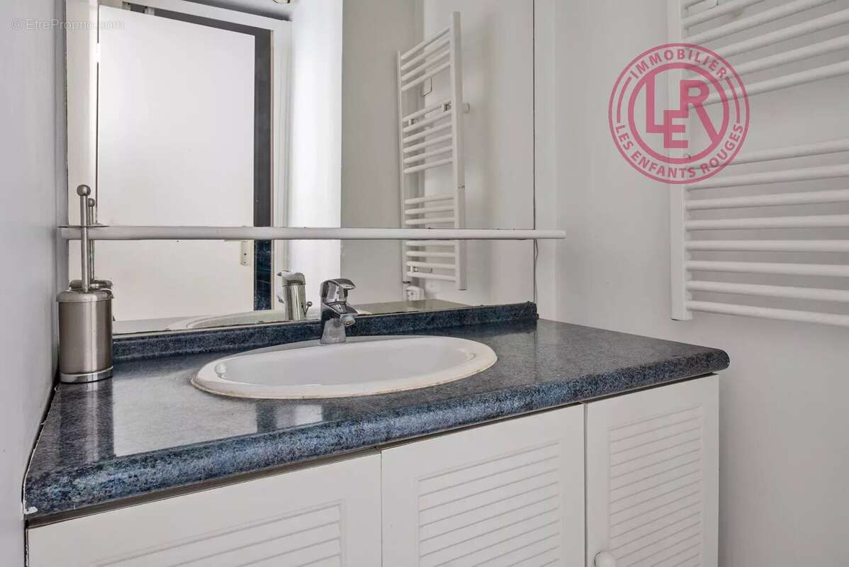 Appartement à PARIS-3E