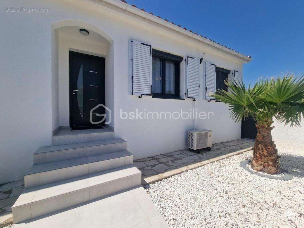 Élégance et confort au cœur de Sérignan : découvrez cette villa de charme ! - photo 2