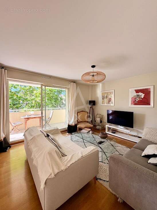 Bordeaux SAINT SEURIN Bel Appartement de standing vue sur jardins 3 chambres - photo 7