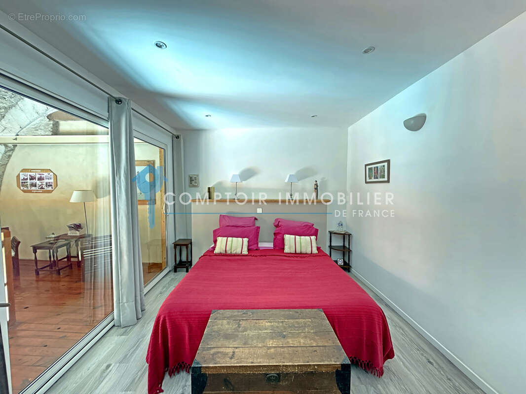 À Vendre- Maison Vigneronne 225 M2 - 7 pièces - photo 8