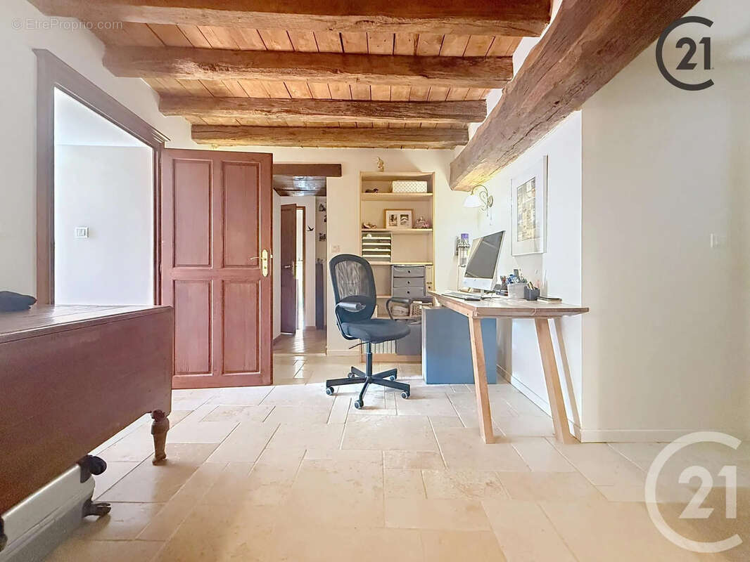 Maison 253 m² à Poilly-Sur-Tholon  - photo 14