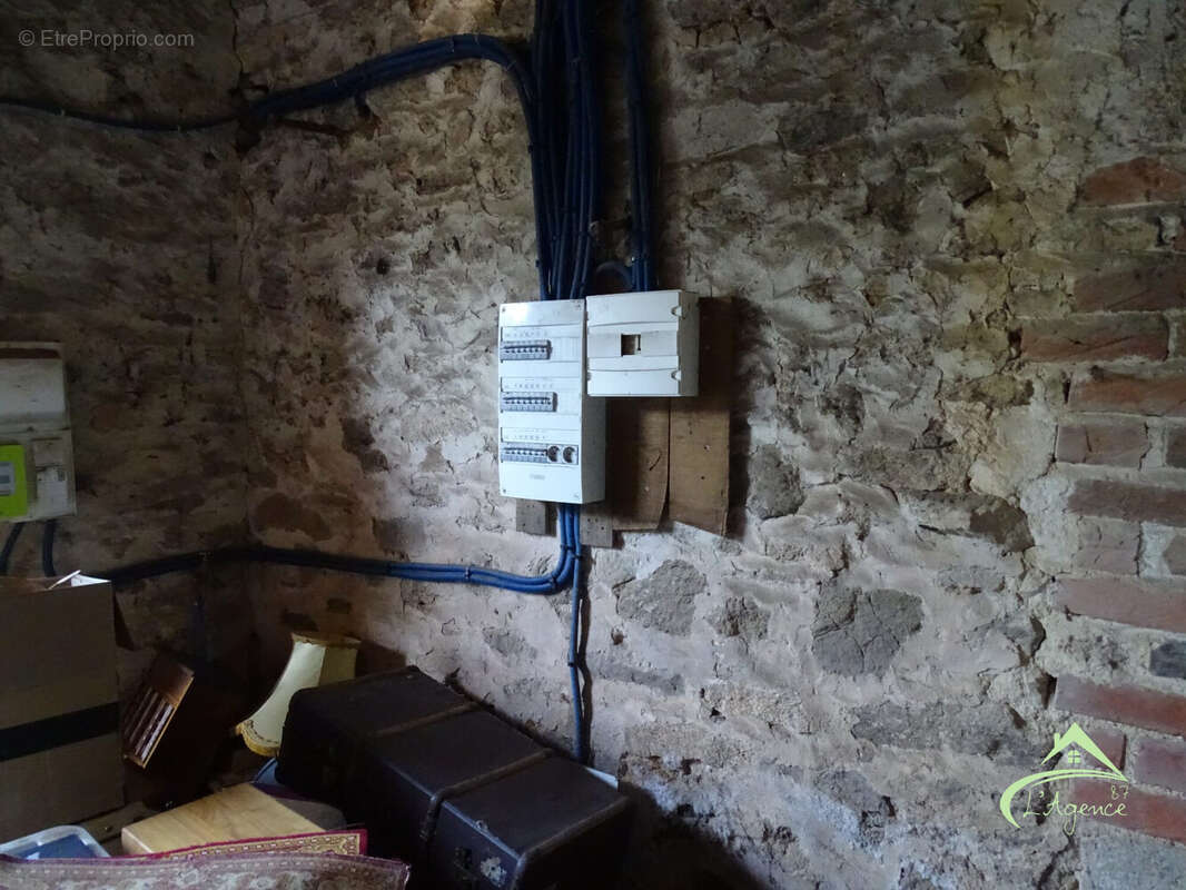 Maison à SAINT-JUNIEN