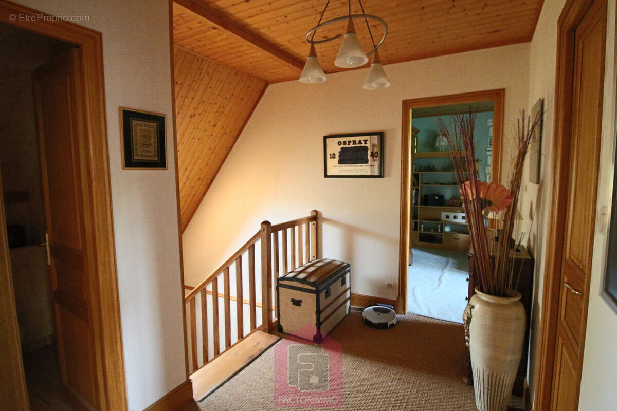 Maison familiale aux abords de Prayssac   Grand terrain et beau potentiel à exploiter ! - photo 12