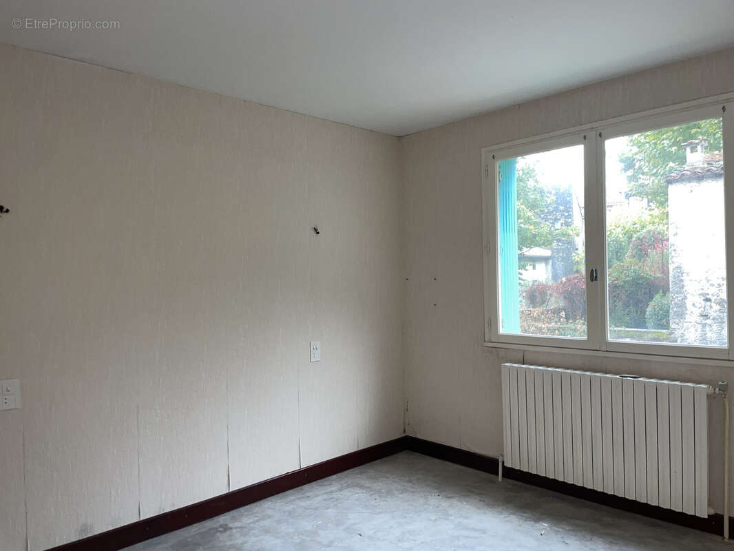 Grande maison avec 6 chambres à rénover - photo 17
