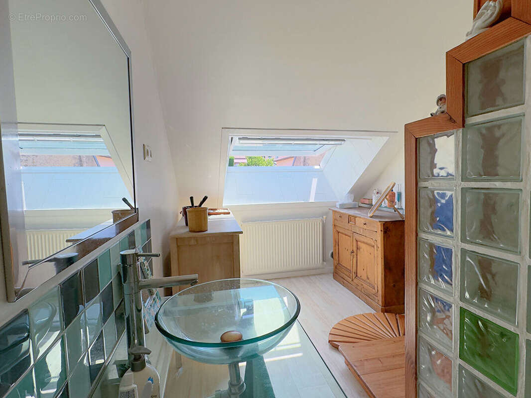 Appartement à LONS-LE-SAUNIER