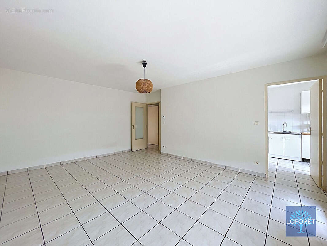 Appartement à NEUVILLE-SUR-SAONE