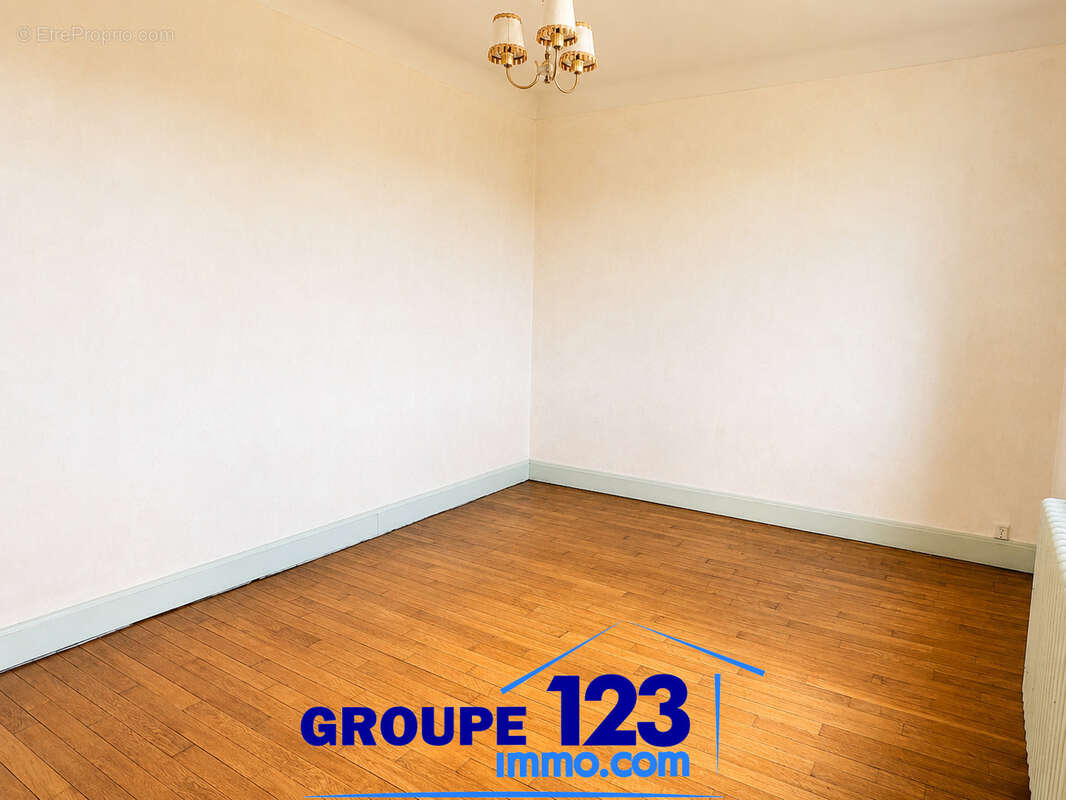 Maison familiale à Auxerre - Quartier Saint-Julien / Saint-Amâtre - photo 8