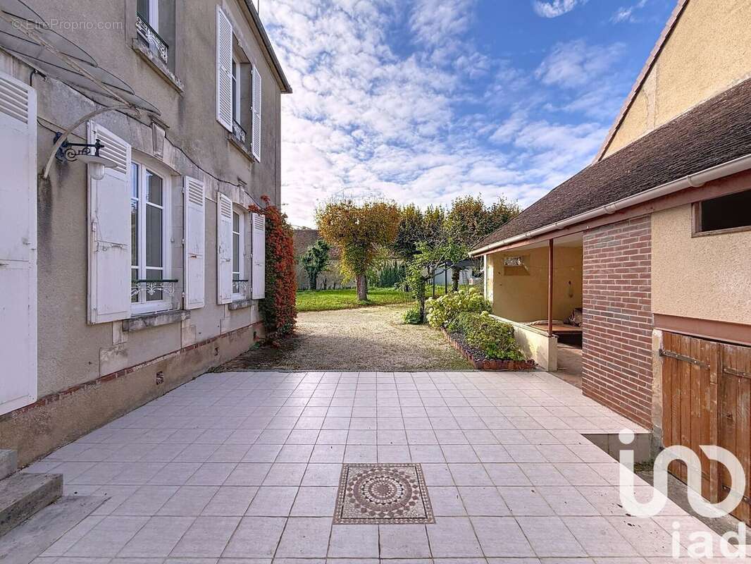 Photo 5 - Maison à HERY