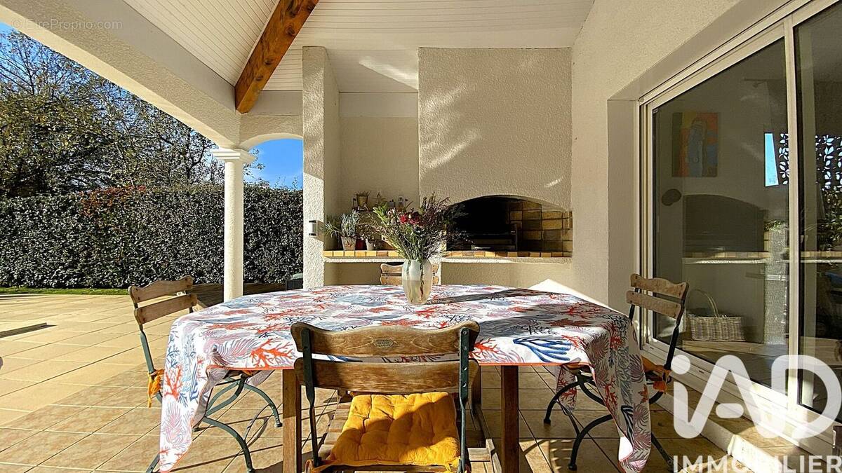 Photo 1 - Maison à SAINT-MEDARD-EN-JALLES