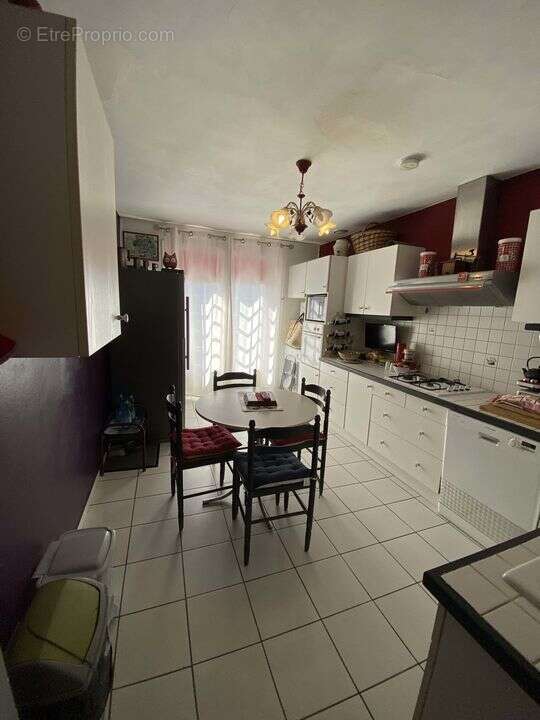 Commerce à CAZAUBON