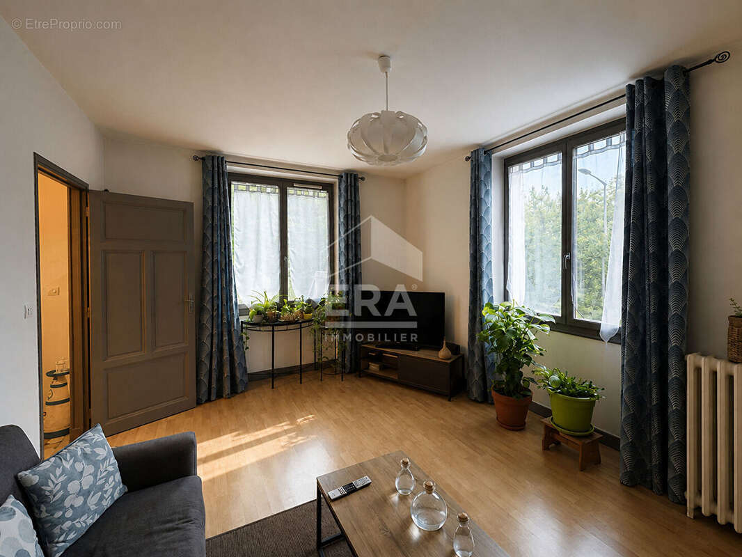 Appartement à CHATEAU-ARNOUX-SAINT-AUBAN