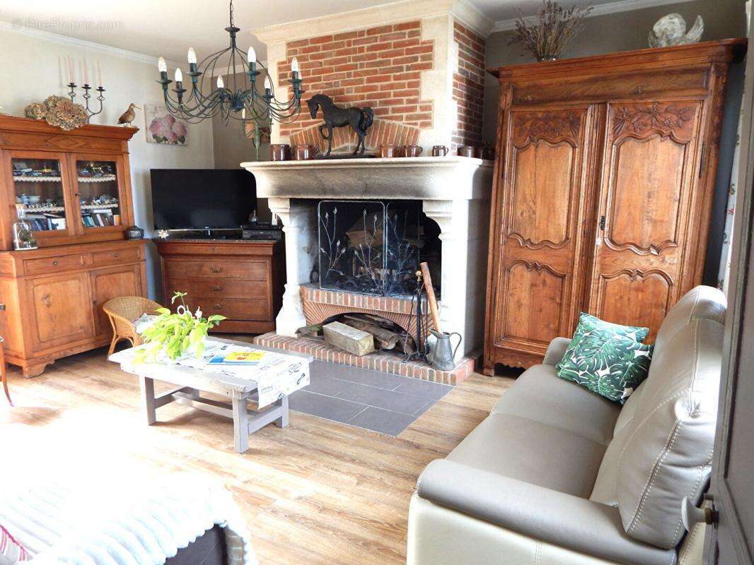 Maison à HALLENCOURT