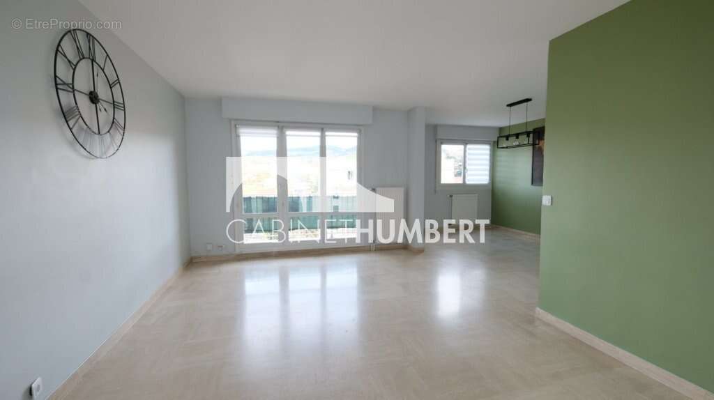 Appartement à SAINT-ETIENNE