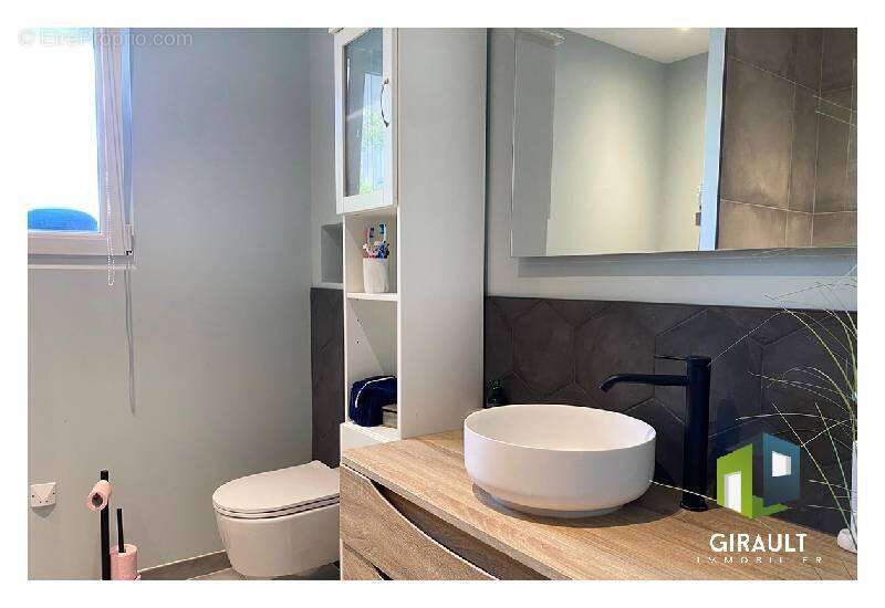 Appartement à VIEUX-CHARMONT