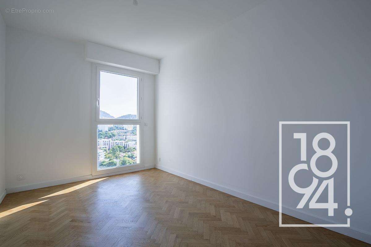 Appartement à MARSEILLE-9E